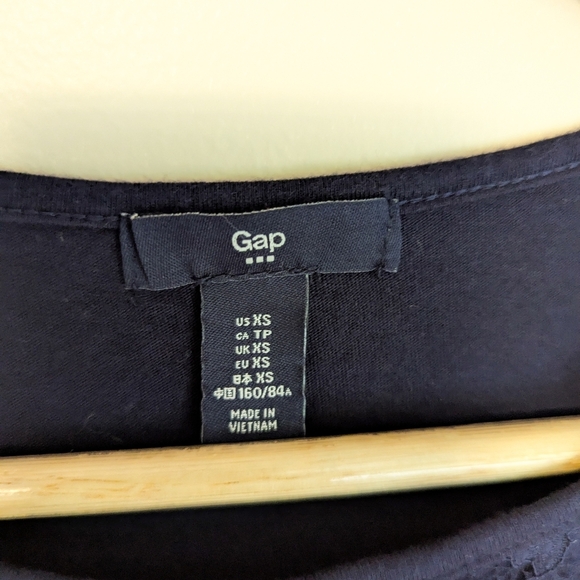 Gap Navy Lace Tank - Picture 2 of 3